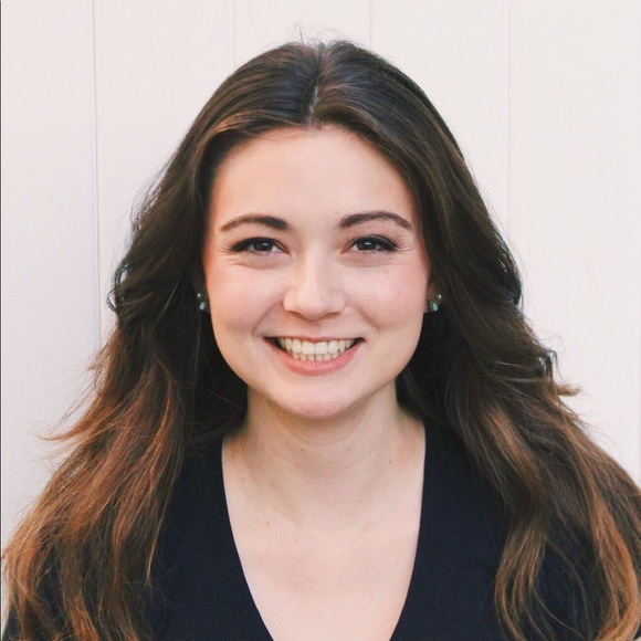 Meet your Posher, Candace - Picture 2 of 2